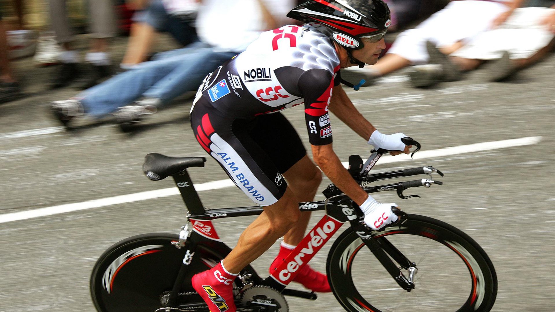 开云体育下载-掩护战术中是否应明确节奏传球与出手窗口，掩护战术配合示意图